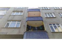 Esenler’de çatlak olan 2 bina boşaltıldı