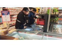 Altınova’da marketler gözetim altında