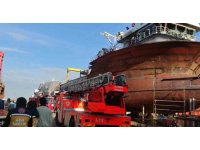 Yalova’da tersanede gemi yangını