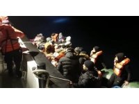 Ezine açıklarında 45 kaçak göçmen yakalandı