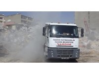 Öztürk: "Deprem bölgesinde canla başla çalışıyoruz”