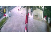 Tankere arkadan çarpan taksi takla attı, o anlar kameraya yansıdı