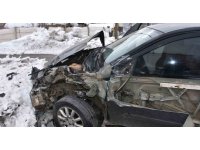 Bingöl’de tren otomobile çarptı, faciadan dönüldü