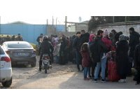 Depremlerden dolayı Suriyeliler ülkelerine dönüyor