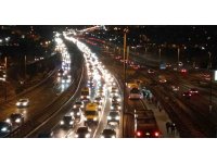 Yarıyıl tatilinin bitmesiyle birlikte İstanbul’da trafik yoğunluğu oluştu