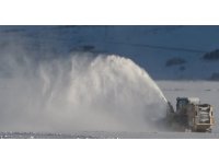 Ardahan’da kar ve tipiden 5 köy yolu ulaşıma kapandı