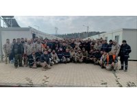 258’inci saatte Neslihan Kılıç’ı sağ kurtaran Hava İkmal personeli, çalışmalara devam ediyor