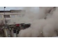 Depremin yeni görüntüleri ortaya çıktı, korku dolu anlar ve binaların çökmesi kamerada