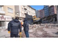 Hasar tespiti çalışmaları literatürde yer aldığı gibi gözlemsel incelemelerle yapılıyor