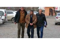 Barışmak için gittiği yeğenini bıçaklayarak öldüren şüpheli adliyeye sevk edildi