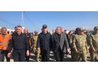 Bakan Akar Nurdağı’nda incelemelerde bulundu