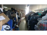 Rodos’tan gelen yardımları orman işçileri karşıladı