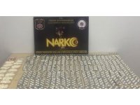 Keşan Otogarı’nda çok sayıda sentetik ecza ile yakalandılar