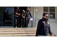 Polis görünümlü dolandırıcı suçüstü yakalandı