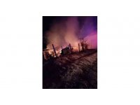 Kulübeler alev alev yandı