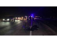 Aracın çarpmasıyla 25 metre sürüklenen yabancı uyruklu yaya hayatını kaybetti