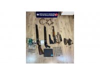 Mersin’de evinde kalaşnikof ele geçirilen şüpheli tutuklandı