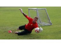 Eski Eskişehirsporlu eldiven Boffin futbolu bırakma kararı aldı