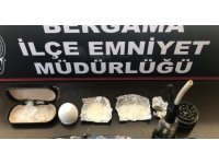 Bergama polisinden aynı gün 2 ayrı zehir operasyonu