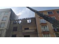Esenyurt’ta metruk bir binada çıkan yangın 3 binaya sirayet etti