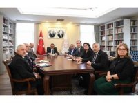 Türk Eğitim-Sen deprem bölgesinde yapılacaklara dair önerileri Bakan Özer’e sundu