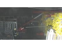 Plastik doğrama atölyesinde korkutan yangın