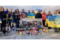 Savaşta ölen Ukraynalı çocuklar oyuncaklarla anıldı