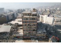 52 yıl önce yapılan bina ayakta kaldı