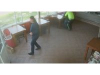 Trafik polisinden hayat kurtaran Heimlich manevrası