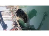 Otomobil sulama kanalına düştü, sürücü 20 metre sürüklendikten sonra kurtuldu