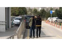 Alacak-verecek kavgasında, sokakta yürüyenleri vuran şüpheli yakalandı