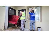 Kemer’de kaçak yapı belediye tarafından yakıldı