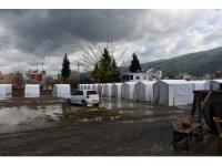 Hatay’da yağmur depremzedelere zor anlar yaşattı
