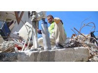 Hatay’da enkaz kaldırma ve karot alma işlemleri devam ediyor