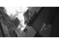 Kasap dükkanının kundaklanması kamerada