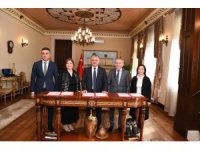 Hayırseverlerin eğitime desteği devam ediyor