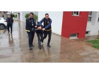 3 cep telefonu çalan zanlı tutuklandı