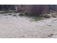 Silifke’yi dolu beyaza bürüdü