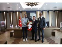 Antalyaspor’un yeni başkanı Sabri Gülel’den Başkan Böcek’e ziyaret