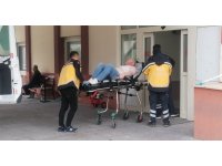 Silahla vuruldu, yaralı vaziyette aracını kullanarak karakola sığındı