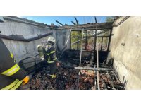 Burdur’da çıkan yangında 2 evde maddi hasar oluştu