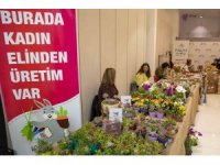 Çiçek üreticisi kadınlar, çiçek pazarında buluşuyor