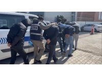 Depremzede evlerine dadadan 7 hırsızlık şüphelisi yakalandı