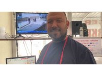 Apartman sakinleri sahurda uyanınca çaldıkları av tüfeğiyle kaçtılar