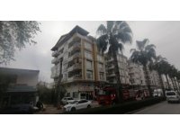 Antalya’da 5 katlı binada yangın paniği