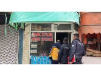 Eşine kızdı, kendini ve dükkanını yakmaya çalıştı