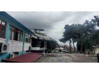 Depremde hasar alan Halk Sağlığı Birimine ait 4 katlı bina çöktü