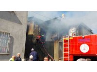 Mersin’de iki katlı evde çıkan yangın korkuttu