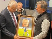 TSYD’den başkan Karalar’a karikatür sürprizi