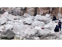 Tekneyle gezen turistler fark etti, adada kadın cesedi bulundu